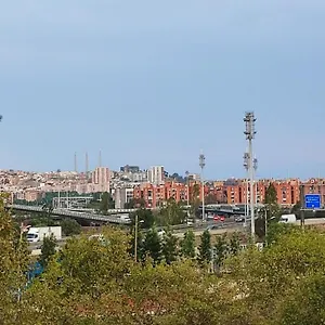 https://acogedor-piso-en-trinitat-vella-barcelona.catalonia-hotels.com